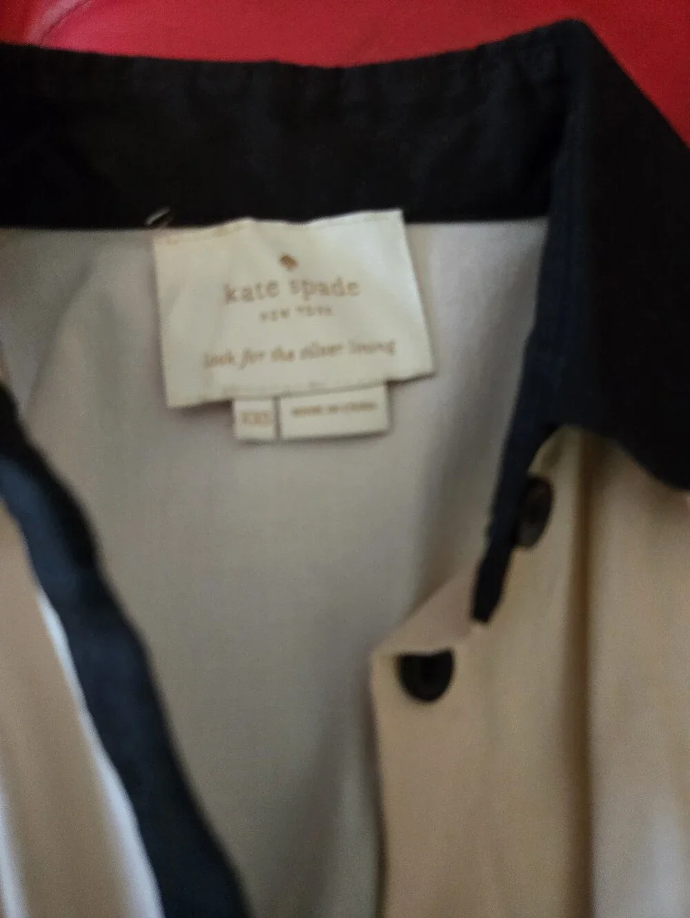 kate spade Two-Tone Sleeveless Button Shirt in Cream and Black